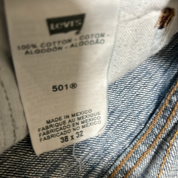 Levi’s 501 / 38 waist x 32 length / blue jeans  button fly - Picture 2 of 3